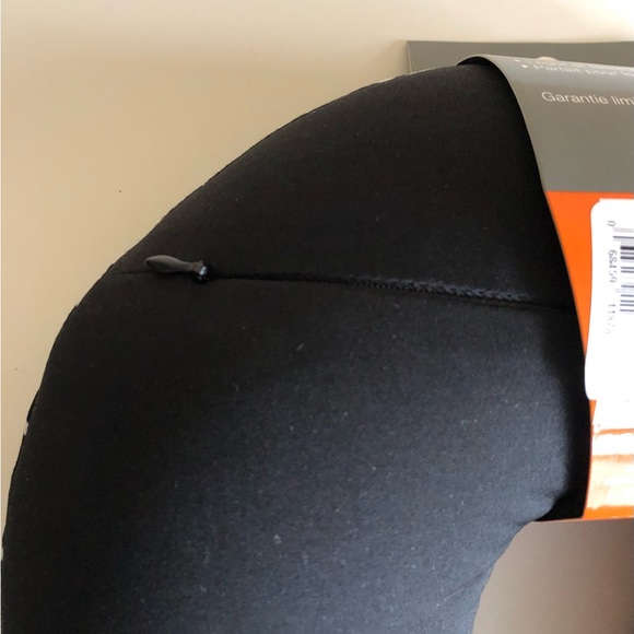 NWT Travel Neck Pillow - Picture 3 of 3